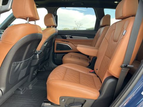 Used 2024 Kia Telluride SX X-Line AWD/4WD image 11