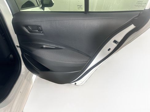 Used 2025 Toyota Corolla LE FWD image 28