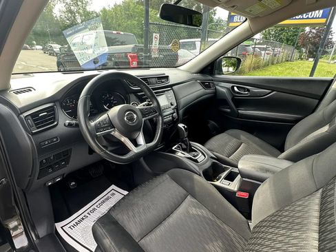 Used 2017 Nissan Rogue SV AWD/4WD image 18