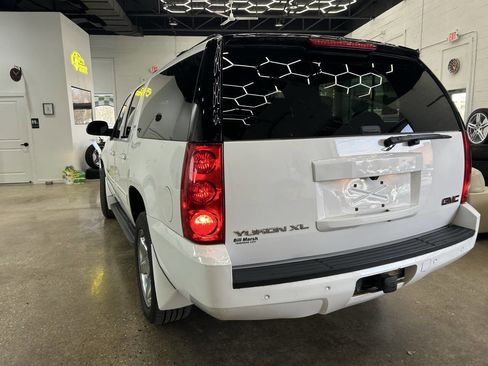 Used 2013 GMC Yukon XL SLT image 6
