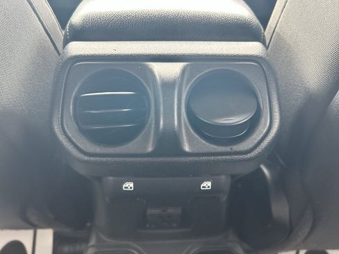 Used 2021 Jeep Wrangler Unlimited Rubicon w/ Cold Weather Group image 23