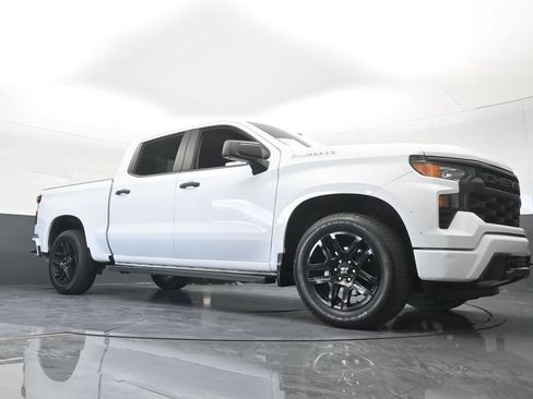 Used 2023 Chevrolet Silverado 1500 Custom RWD image 65