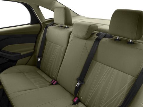 Used 2017 Ford Focus SE image 9