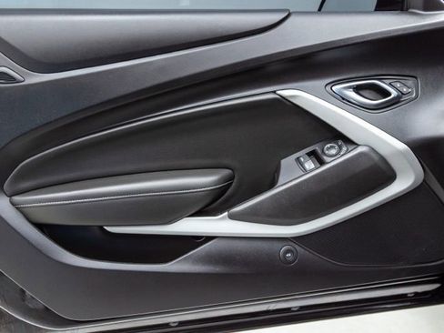 Used 2021 Chevrolet Camaro SS image 31