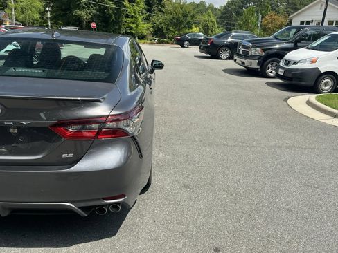 Used 2023 Toyota Camry SE FWD image 12