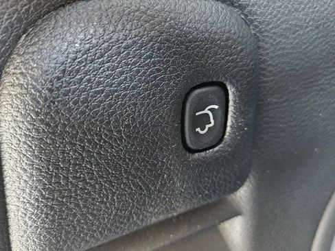 Used 2021 Jeep Grand Cherokee Limited w/ Luxury Group II image 31