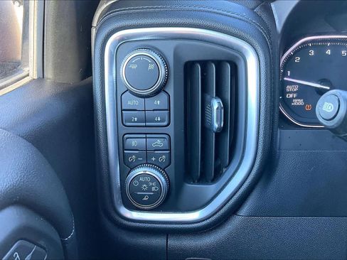 Used 2019 GMC Sierra 1500 SLT w/ SLT Premium Plus Package image 32