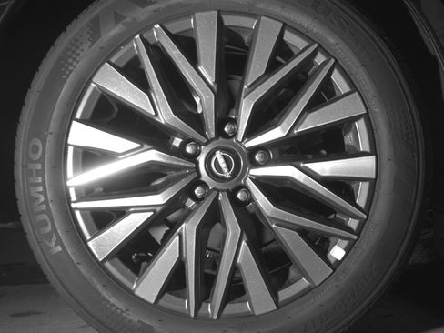 Used 2025 Nissan Altima 2.5 SV FWD image 18
