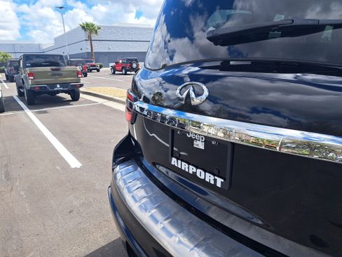 Used 2021 INFINITI QX80 Luxe image 7