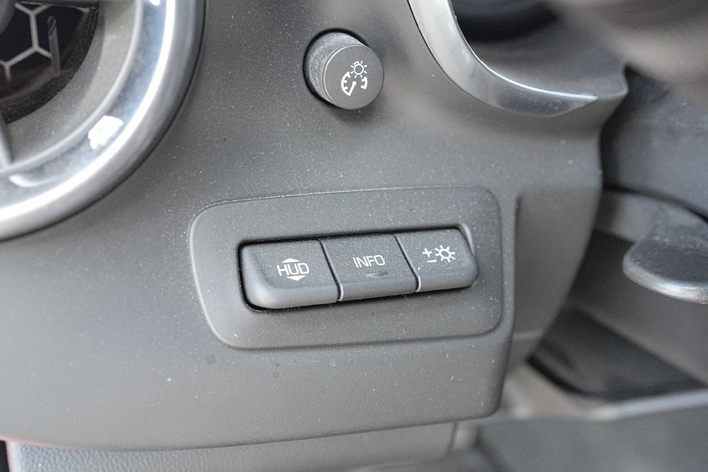 Used 2019 Chevrolet Camaro ZL1 RWD image 37