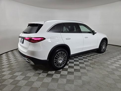 Certified 2025 Mercedes-Benz GLC 300 4MATIC image 3