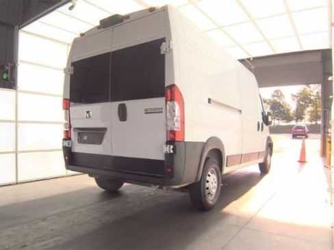 Used 2023 RAM ProMaster 2500 FWD image 4