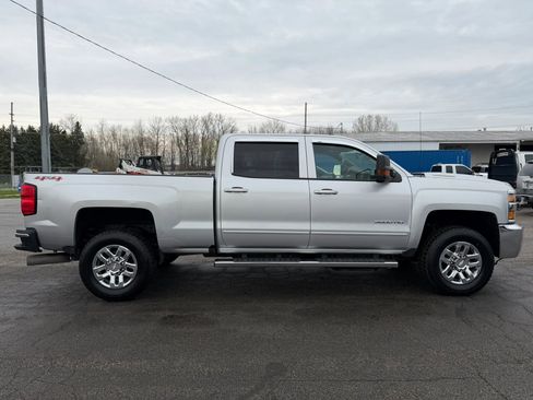 Used 2017 Chevrolet Silverado 3500 LT image 4