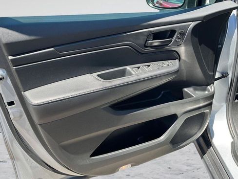 Used 2025 Honda Odyssey EX-L image 9