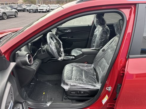 New 2026 Chevrolet Trax RS w/ Driver Confidence Package FWD image 8