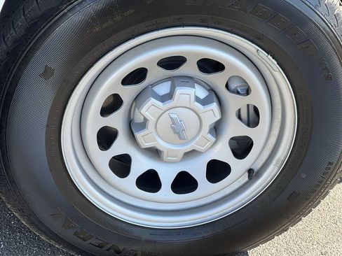 New 2024 Chevrolet Silverado 1500 W/T w/ WT Value Package image 34