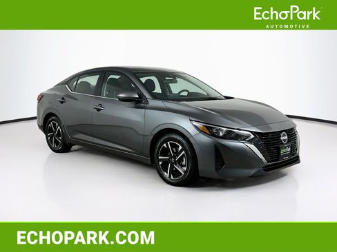 Used 2025 Nissan Sentra SV FWD image 1