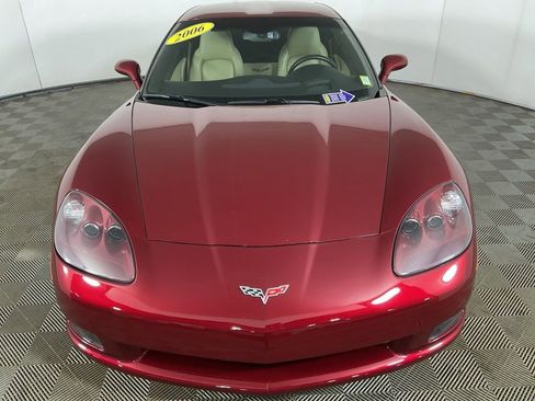 Used 2006 Chevrolet Corvette Coupe w/ Preferred Equipment Group RWD image 2