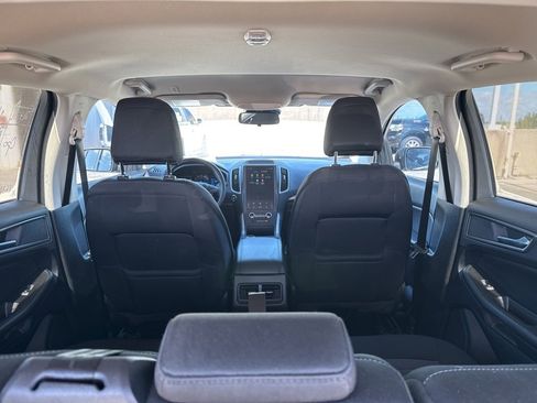 Used 2022 Ford Edge SE image 16