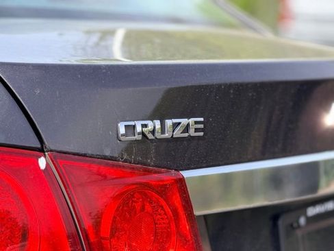 Used 2016 Chevrolet Cruze LT FWD image 23