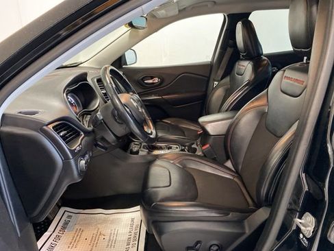 Used 2021 Jeep Cherokee Trailhawk w/ Trailer Tow Group image 9