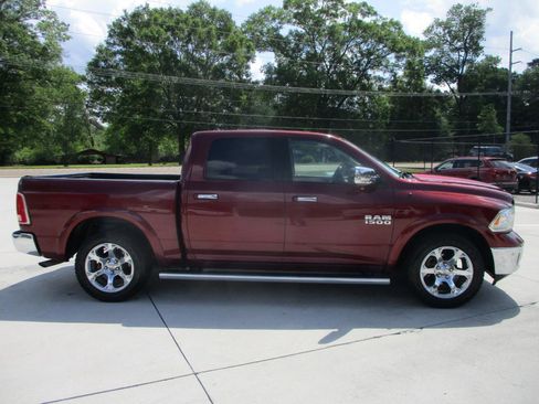 Used 2016 RAM 1500 Laramie w/ Convenience Group image 9