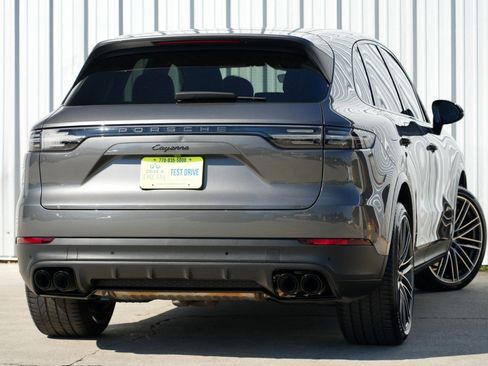 Used 2023 Porsche Cayenne image 5