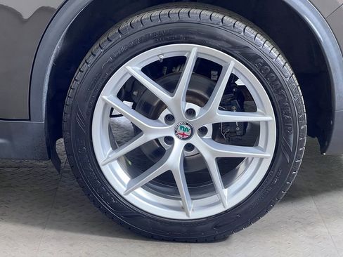 Used 2019 Alfa Romeo Stelvio Ti Sport w/ Quick Order Package 22S Sport AWD/4WD image 14