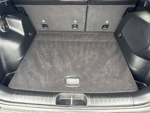 Used 2021 Jeep Cherokee Latitude Lux w/ Sun & Sound Group image 18