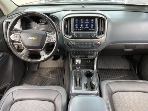 Used 2022 Chevrolet Colorado Z71 w/ Z71 Midnight Edition AWD/4WD image 17