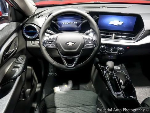 New 2026 Chevrolet Trax LT w/ Driver Confidence Package image 13