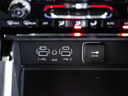 New 2025 Jeep Grand Cherokee Altitude image 23