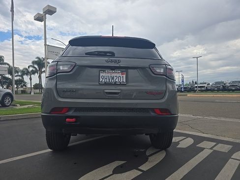 Used 2023 Jeep Compass Trailhawk w/ Trailhawk Elite Group image 12