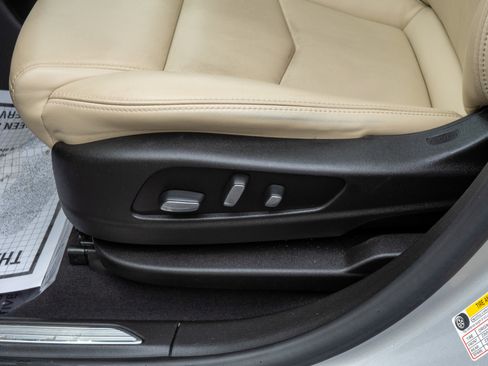 Used 2018 Cadillac XT5 Premium Luxury FWD image 31