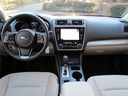 Used 2019 Subaru Outback 2.5i Premium w/ Popular Package #2 image 19