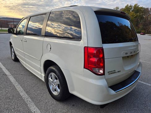 Used 2012 Dodge Grand Caravan SXT image 6