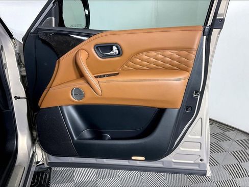 Used 2024 INFINITI QX80 Sensory AWD/4WD image 24