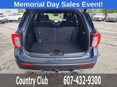 Used 2020 Ford Explorer XLT w/ Equipment Group 202A AWD/4WD image 27