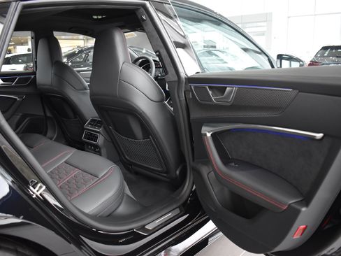 New 2025 Audi RS 7 Performance image 33