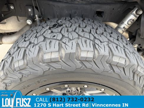 Used 2022 Jeep Gladiator Overland AWD/4WD image 9