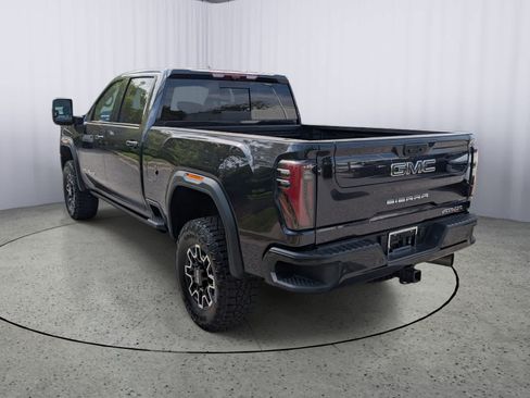 Certified 2025 GMC Sierra 2500 AT4X AWD/4WD image 4