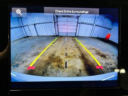 Used 2025 Jeep Grand Cherokee Altitude RWD image 15