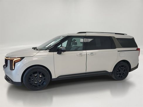 Certified 2025 Kia Carnival SX w/ SX Dark Edition Package image 4