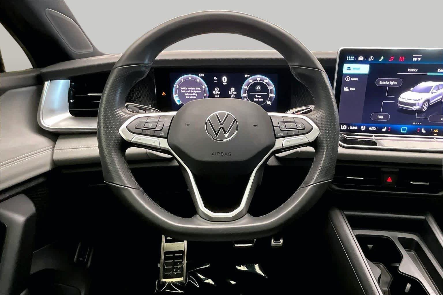 Used 2026 Volkswagen Tiguan SE R-Line FWD image 6