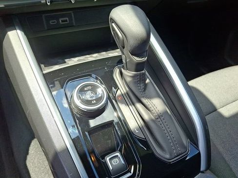 Used 2025 Chevrolet Colorado Trail Boss AWD/4WD image 11