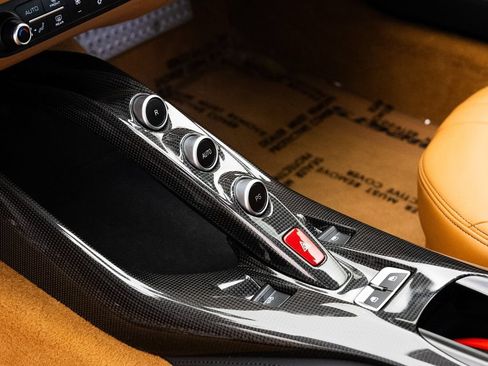 Used 2021 Ferrari 812 GTS RWD image 26