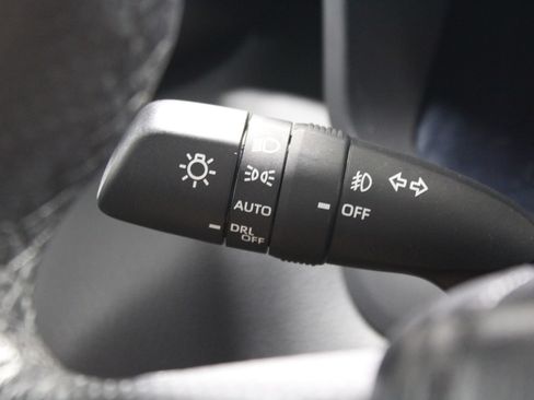 Used 2025 Toyota Tundra Limited AWD/4WD image 42