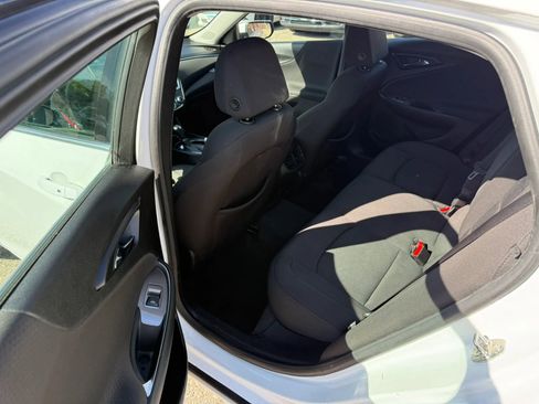 Used 2019 Chevrolet Malibu LT FWD image 19