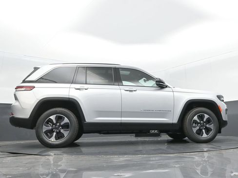 New 2024 Jeep Grand Cherokee Limited 4xe image 40