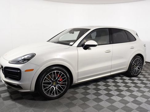 Used 2021 Porsche Cayenne GTS AWD/4WD image 2